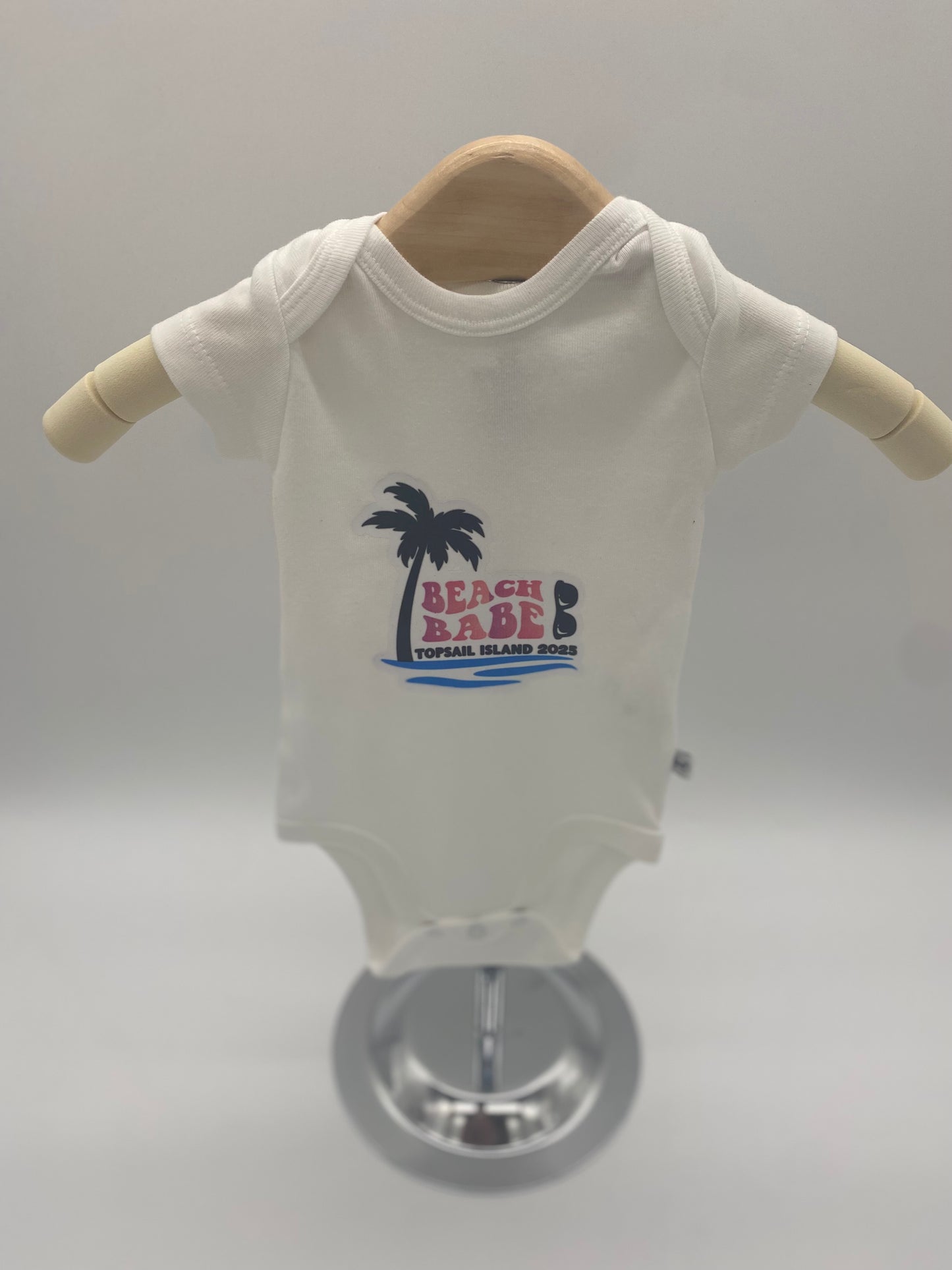 🌴 Beach Babe Onesie – Topsail Island 2025 Edition | Size: Newborn 🌊